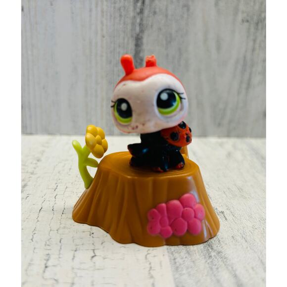 Littlest Pet Shop LPS Vintage Ladybug Pink Magnet EUC - Picture 1 of 3